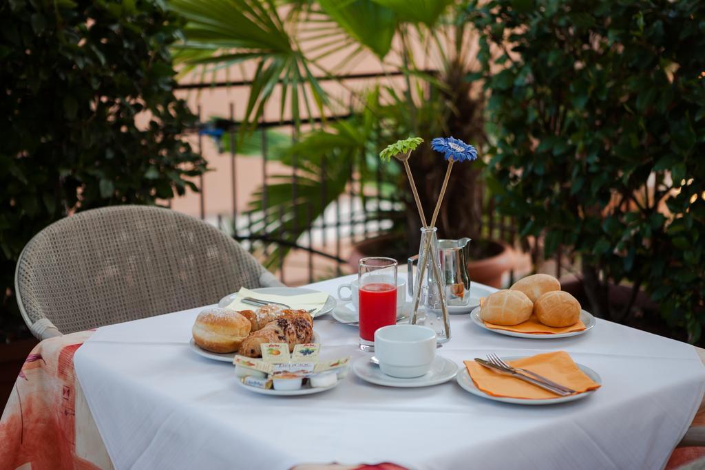 Hotel Benacus Bardolino Extérieur photo