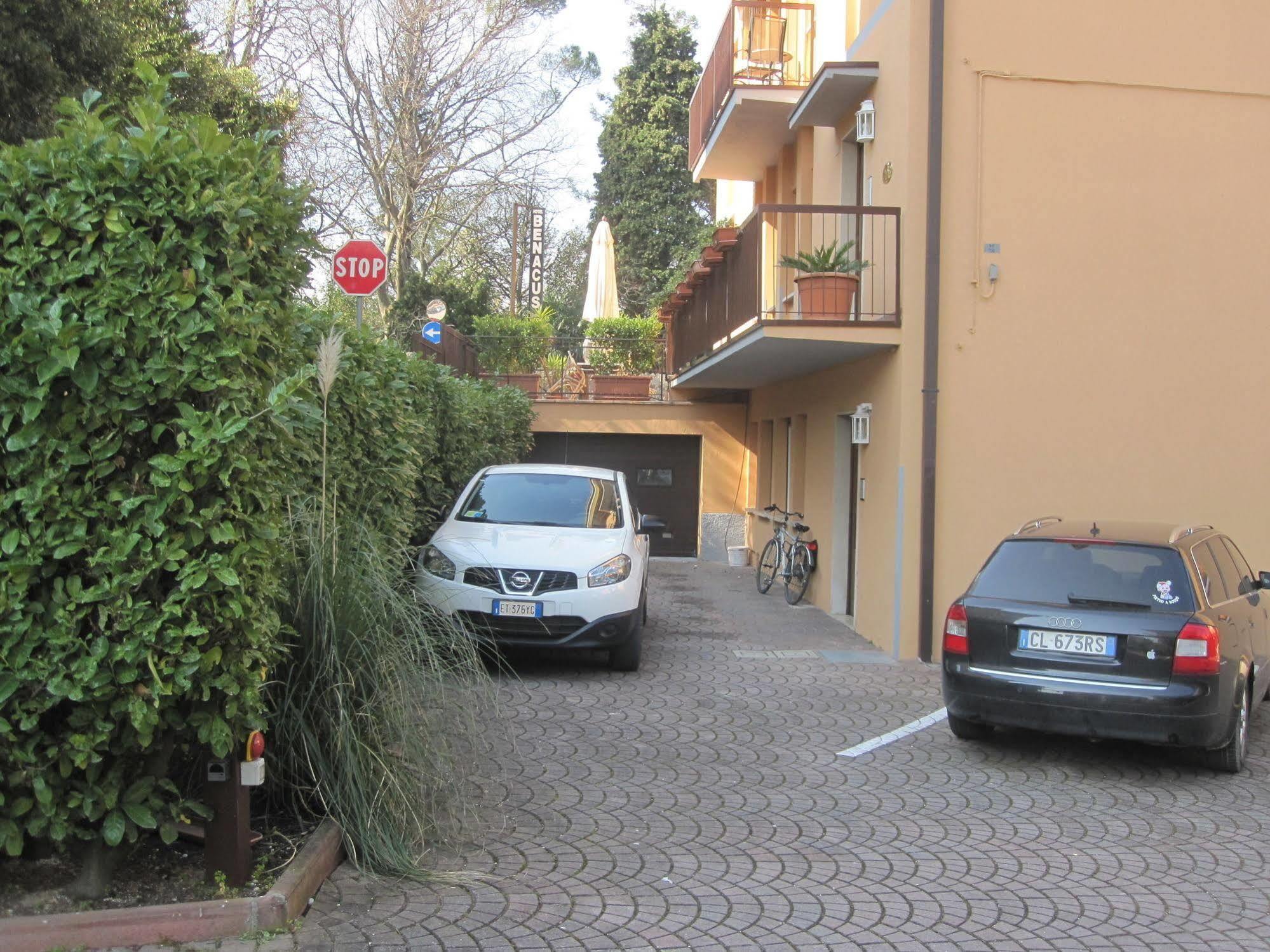 Hotel Benacus Bardolino Extérieur photo