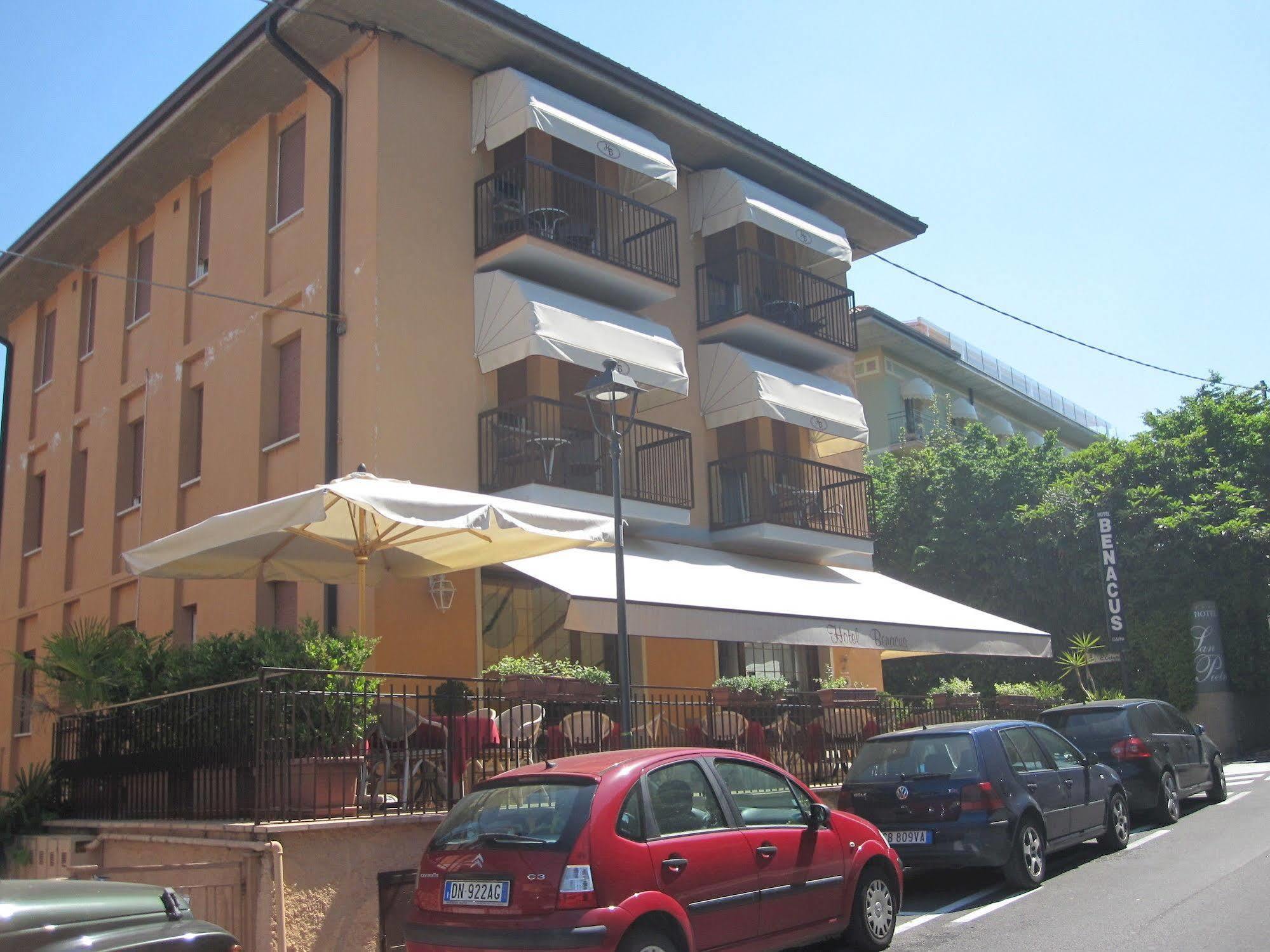 Hotel Benacus Bardolino Extérieur photo