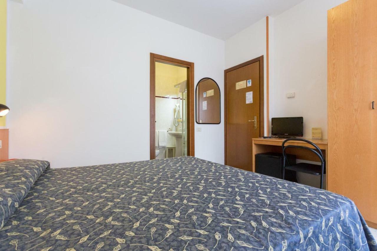 Hotel Benacus Bardolino Extérieur photo