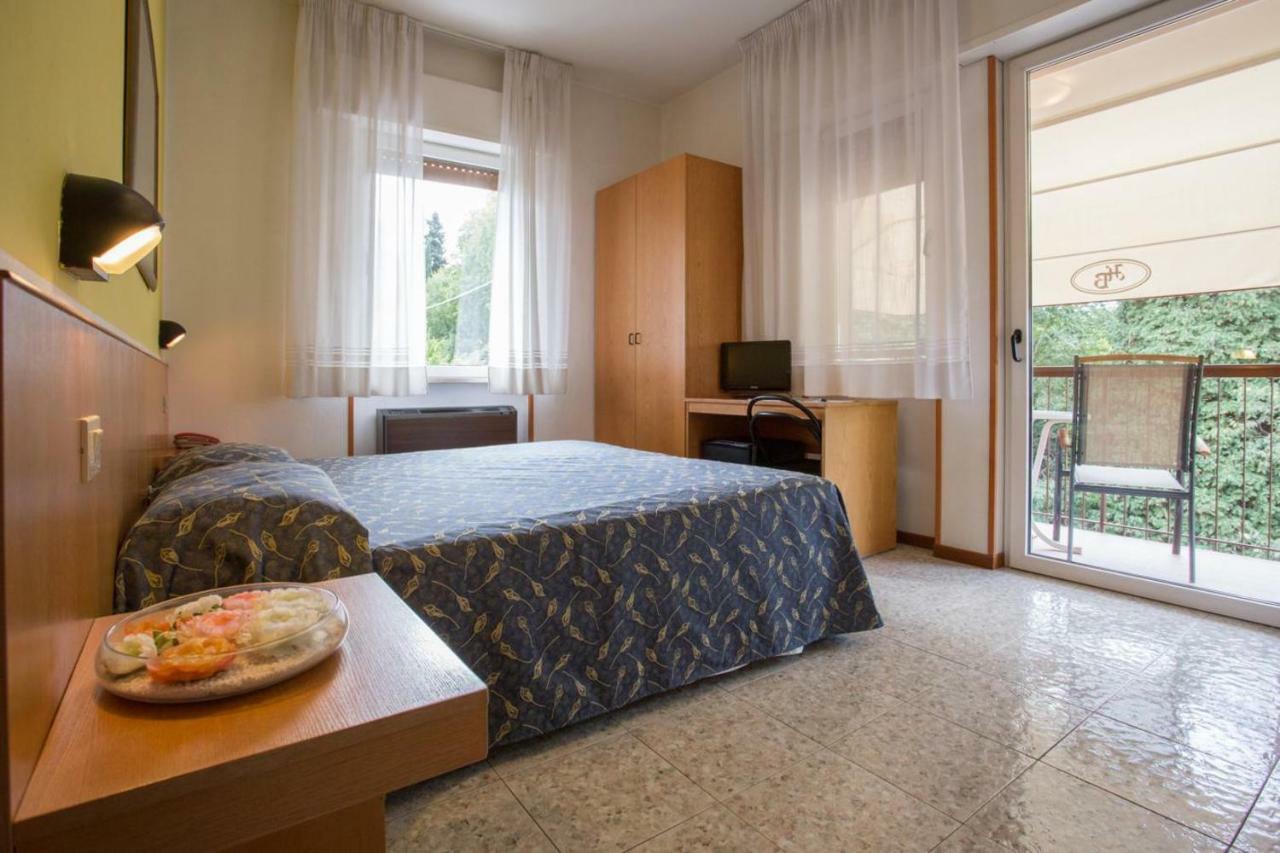 Hotel Benacus Bardolino Extérieur photo