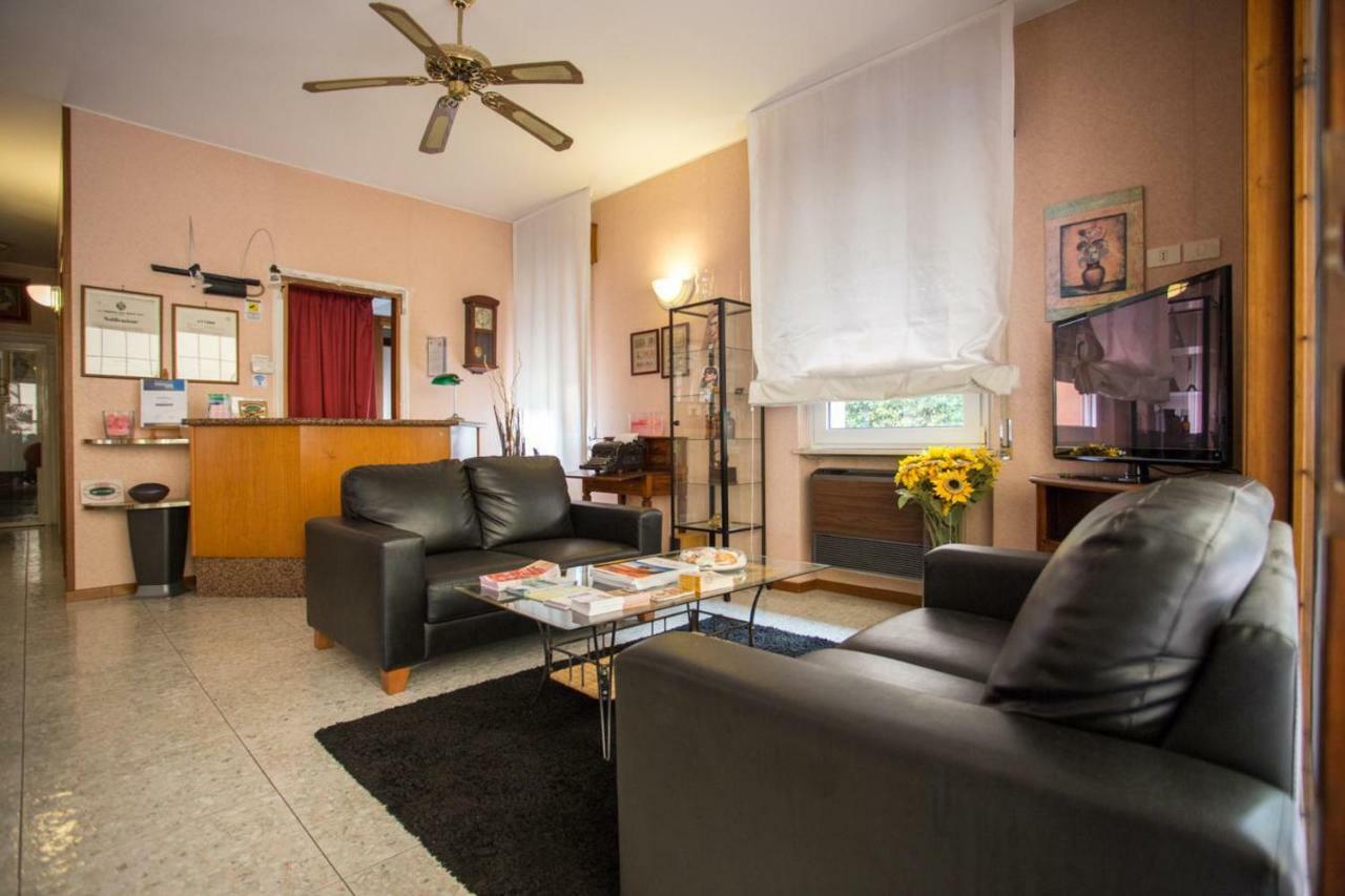 Hotel Benacus Bardolino Extérieur photo