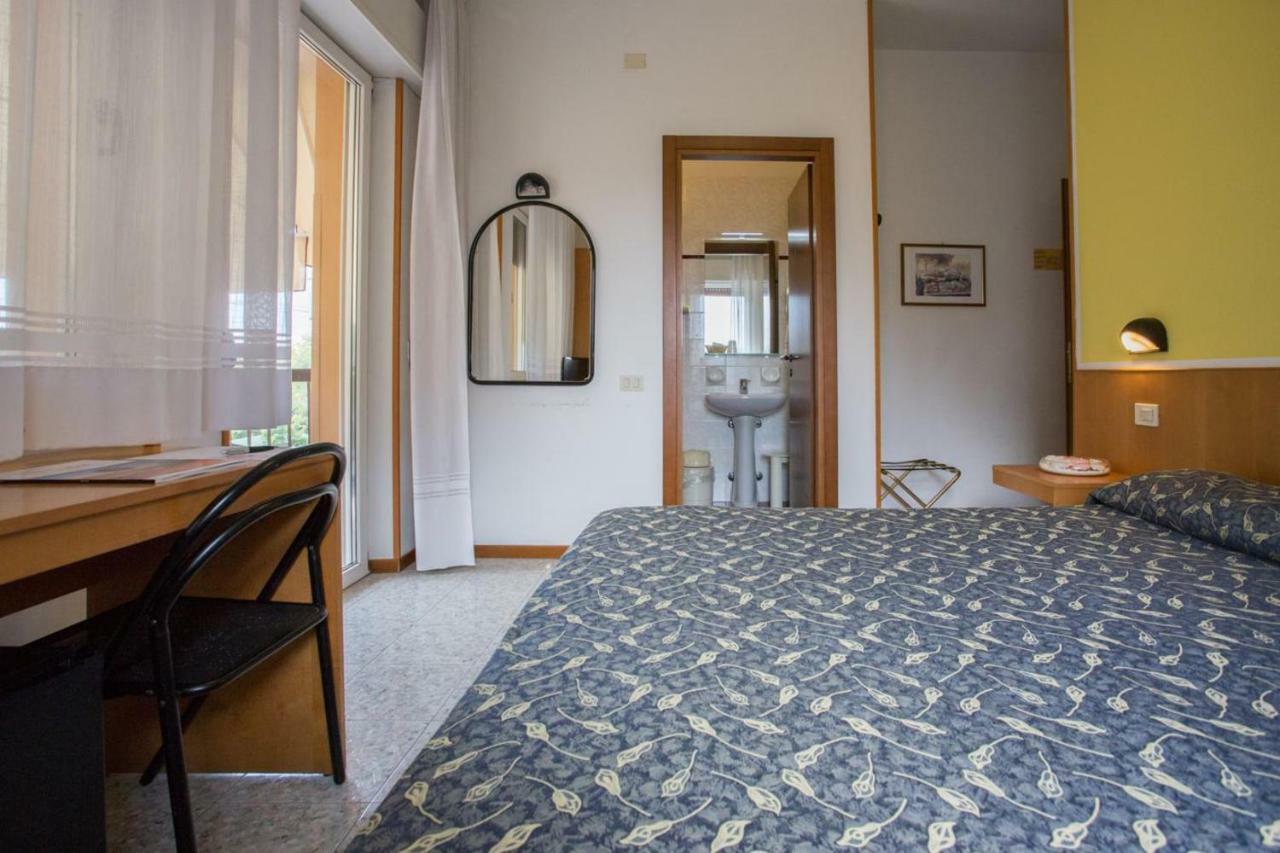 Hotel Benacus Bardolino Extérieur photo